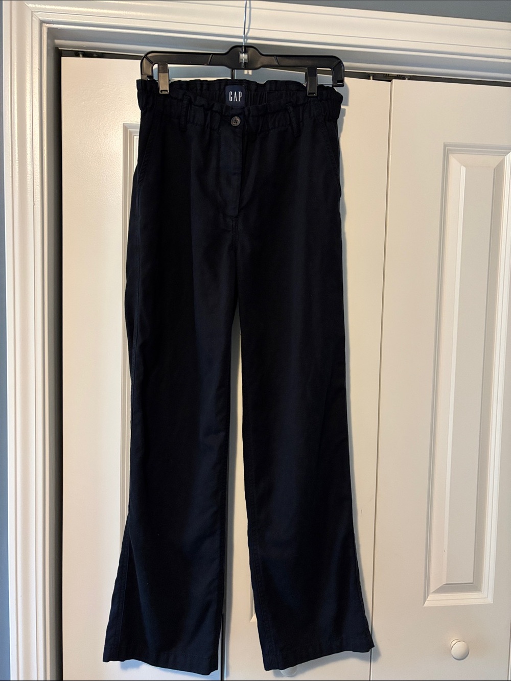 GAP Straight-Leg Pull-On Pants in black